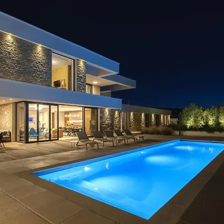 Villa 7br Contemporary *