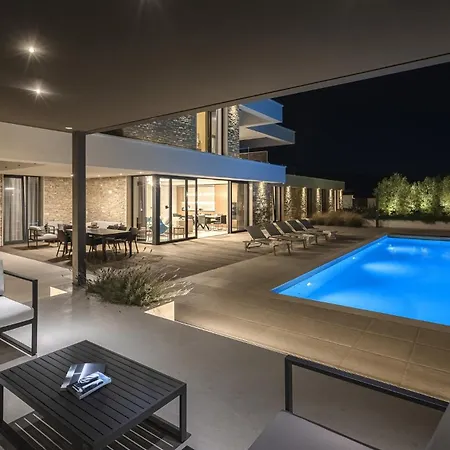 7br Contemporary