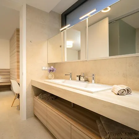 7br Contemporary * Jelsa (Hvar)