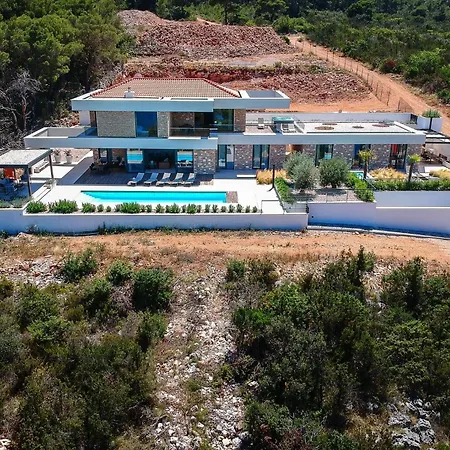 Villa 7br Contemporary