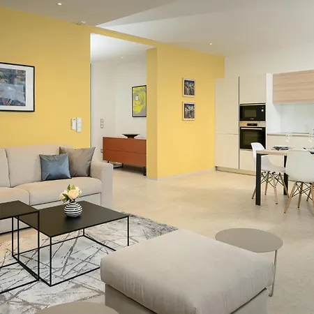 7br Contemporary Villa
