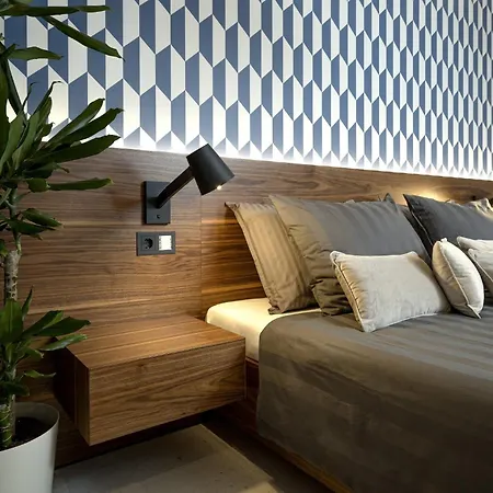 7br Contemporary Villa *
