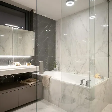 7br Contemporary